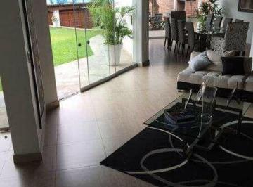 Casa de 3 habitaciones, Lima · *la Molina, Venta Calle Elias Aparicio Casa 3d 3c Jardin Parrilla Terraza