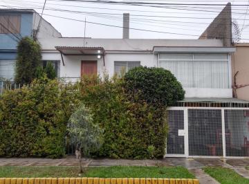 Habitación de 1 habitación, Lima · Habitacion Estudiante, Incluye Internet, Cable, Altura 6 de La Av Bolivar