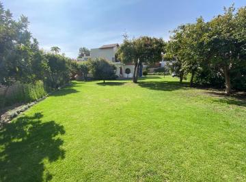 Casa de 5 habitaciones, Arequipa · Casa en Venta con 5 Dorm. de 646 m², Cercado