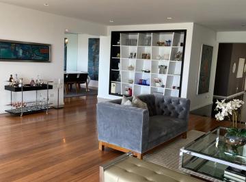 Departamento de 4 habitaciones, Lima · Vendo Fino Duplex en Cerros de Camacho
