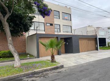 Departamento de 3 habitaciones, Lima · Flat en Tercer Piso con Aires en La Aurora - Miraflores