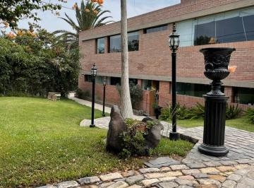 Casa de 3 habitaciones, Lima · Linda Casa en Venta en Casuarinas Surco