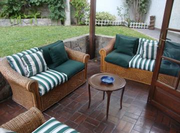 Casa de 4 habitaciones, Lima · *surco Ca. Torremolinos Casa 4 D y 3c, Jardín Bbq, Semi - Remodelada y Acogedora.