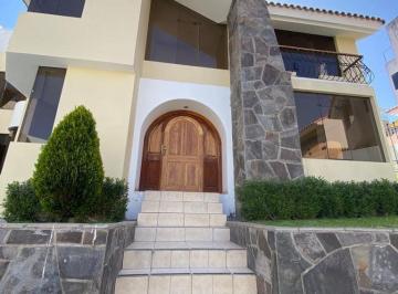 Casa de 3 habitaciones, Arequipa · Alquilo Linda Casita en Urb Privada - Yanahuara