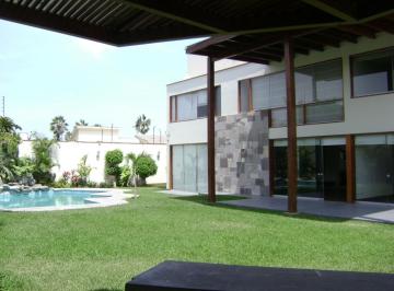 Casa de 5 habitaciones, Lima · Muy Buena Casa en Venta en La Urb. Camacho - La Molina Precio Fijo