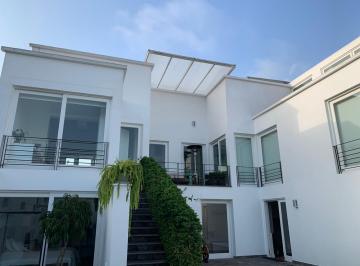 Casa de 4 habitaciones, Lima · Espectacular Casa en Venta - El Olivar