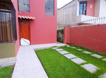 Casa de 3 habitaciones, Arequipa · Se Vende Casa en Urb. San Jeronimo Frente Facultad de Medicina de La Unsa