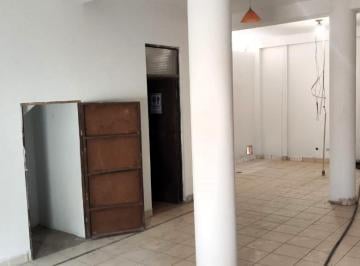 Local comercial de 1 habitación, Lima · Venta de Local Comercial Primer Piso Puerta a Calle - en Smp Zona Comercial