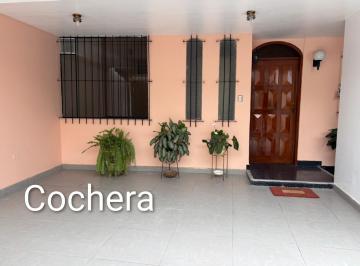 Departamento de 3 habitaciones, Lima · Vendo Dpto + Cochera - 1er Piso en La Molina