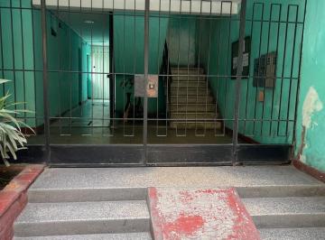 Ingreso principal · Venta Departamento Cerca a 2 de Mayo