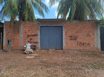 Casa de 3 habitaciones, Coronel Portillo · Terreno con Casa