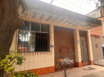 Fachada · Venta Casa/terreno 240 m² en Juanjuí - Excelente Ubicación, Cerca del Hospital