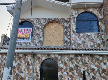 Casa de 7 habitaciones, Santa · Venta de Casa de 4 Pisos