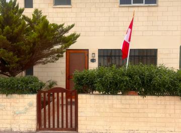 Vista del Frente · Casa de 3 Pisos en Temporales