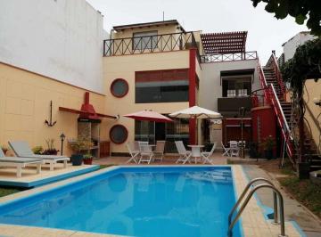 Casa de playa de 4 habitaciones, Lima · Casa de Playa - Primera Fila Alta - Playa Pulpos Muy Cerca Mall K40