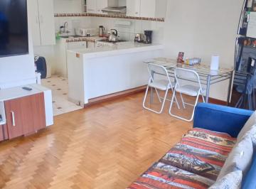 Sala · Departamento en Venta - La Perla