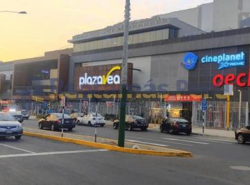 Local comercial , Lima · Alquilo Local Comercial 2,500 m² Frente Mall Aventura Plaza - Av Lurigancho