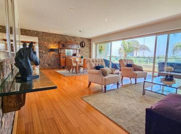 Departamento · 256m² · 3 Dormitorios · 2 Estacionamientos - HC Grupo Inmobiliario · Amoblado y Equipado Lindo Departamento con Vista Golf Cerros de Camacho