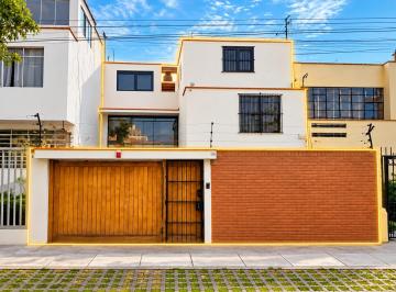 Casa de 9 habitaciones, Lima · Excelente Casa Comercial en Venta Av Roosevelt (Ex Rep. de Panama) Oficina o Comercio