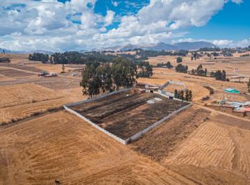 Terreno agrícola en Venta de 1 habitación Chinchero · Terreno en Venta Huaypo - con Servicios Instalados - Cercado