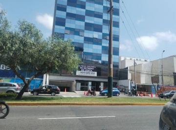 Oficina comercial , Lima · Alquilo Amplia y Comoda Oficina Frente Al Centro Comercial Chacarilla 90 m²