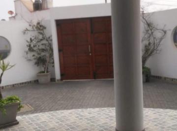 Departamento de 2 habitaciones, Lima · Venta de Departamento Estilo Mediterránea con Vista Al Mar