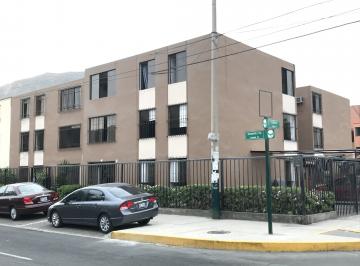 Departamento de 3 habitaciones, Lima · Departamento en Alquiler – Primer Piso – 110 m² – La Molina – 3 Dorm. – Ja
