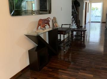 Casa de 4 habitaciones, Lima · Casa 3 Pisos, At 303 m, Urb Los Jazmines Surco