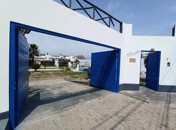 Casa de playa de 5 habitaciones, Lima · Playa Pulpos Km 40, Linda Casa de Playa Estilo Club House, con Doble Frente