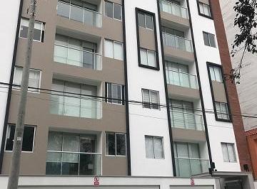 Departamento de 2 habitaciones, Lima · Alquilo Departamento Cerca Estacion Angamos del Tren - en La Calera - Surquillo Limite con Miraflores