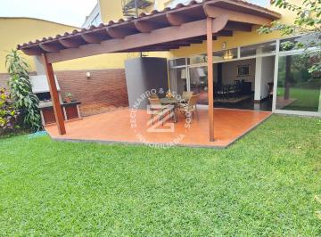 AMPLIO JARDIN TERRAZA · Casa en Venta de 271 m² de Terreno y con 4 Dorm. en Urbanización Monterrico Surco