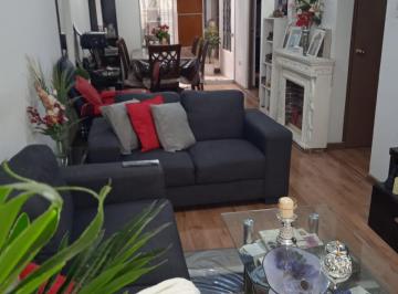 Departamento de 3 habitaciones, Lima · Se Vende Lindo Flat Zona Tranquila y con Rejas