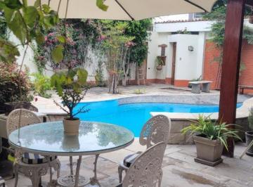 Casa de 6 habitaciones, Lima · Linda Casa en Venta en La Molina