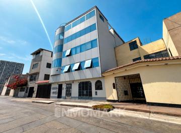 Local comercial , Lima · Edificio Comercial Frente a La Fabrica de Donofrio en Av Venezuela