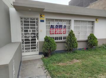 Local comercial de 1 habitación, Lima · Alquilo Oficina Deposito Primer Piso Estacion Chávez Mercado San Roque - Surco