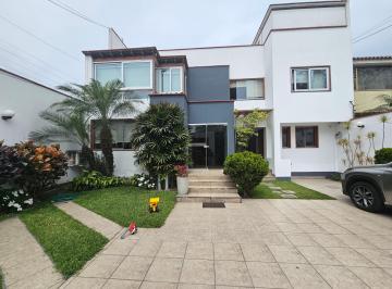 Casa de 5 habitaciones, Lima · Moderna Casa de 3 Pisos con Jardin. Parám Para 5 Pisos