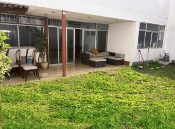 Casa de 5 habitaciones, Lima · Remato Casa 220 m², con Jardin Interior, Cerca Colegio San Ignacio de Recalde, Ercial Chacarilla