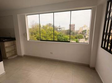 Departamento de 3 habitaciones, Lima · 4to Piso Frente a Parque (5 Min de La U. Catolica) Sin Pago de Mant.