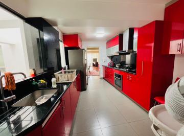 Departamento de 3 habitaciones, Lima · Departamento con Linda Vista en Casuarinas Sur