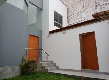 Casa · 220m² · 6 Dormitorios · 2 Estacionamientos - José Gutiérrez · Casa Diseño Moderno en Pulpos Cerca Mall Km40