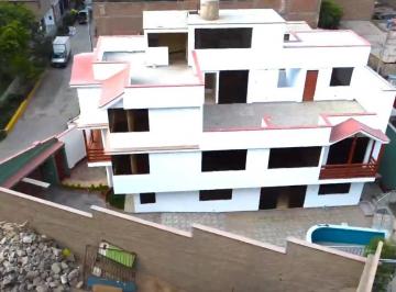 Casa de 11 habitaciones, Lima · A&f1396 - Estupenda Casa Frente a Parque en Ate (Alt. de Kimberly Clark)