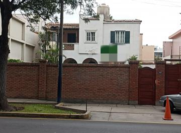 Casa de 5 habitaciones, Lima · Se Vende Casa - Terreno en San Isidro Mejor Zona