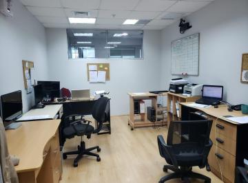 Oficina comercial , Lima · Moderna Oficina por Wong de Av Benavides, Miraflores