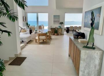 Casa de playa de 4 habitaciones, Lima · Casa de Playa Primera Fila, Piscina, Zona de Arena Privada, a 40 Km de Lima