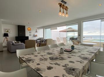 Casa de 4 habitaciones, Lima · Hermosa Casa Frente Al Mar en Playa Caballeros