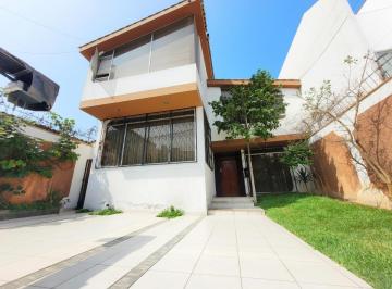 Casa de 4 habitaciones, Lima · Vendo Casa de 250 m² en Chacarilla Surco
