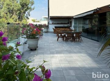 Departamento de 4 habitaciones, Lima · Amplio Penthouse Dúplex con Terraza y Vista a Parque en Venta