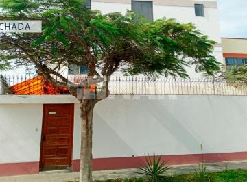 Casa de 7 habitaciones, Lima · ¡Casa en Esquina de Nueve Dorm. en San Borja!