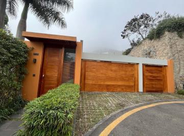 Casa de 4 habitaciones, Lima · Moderna Casa en Venta Casuarinas Centinelas