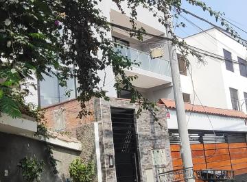 Casa de 9 habitaciones, Lima · Para Toda La Familia Edificio con Tres Amplios Departamentos